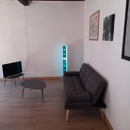 Le 3 Finestre アパート *